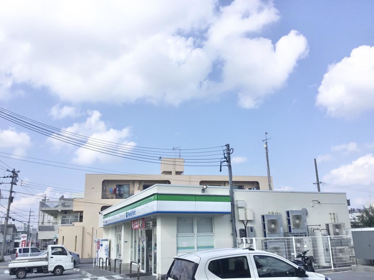 ファミリーマート山里店