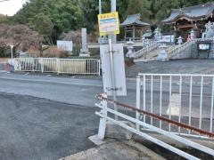 「高月集会所」バス停留所