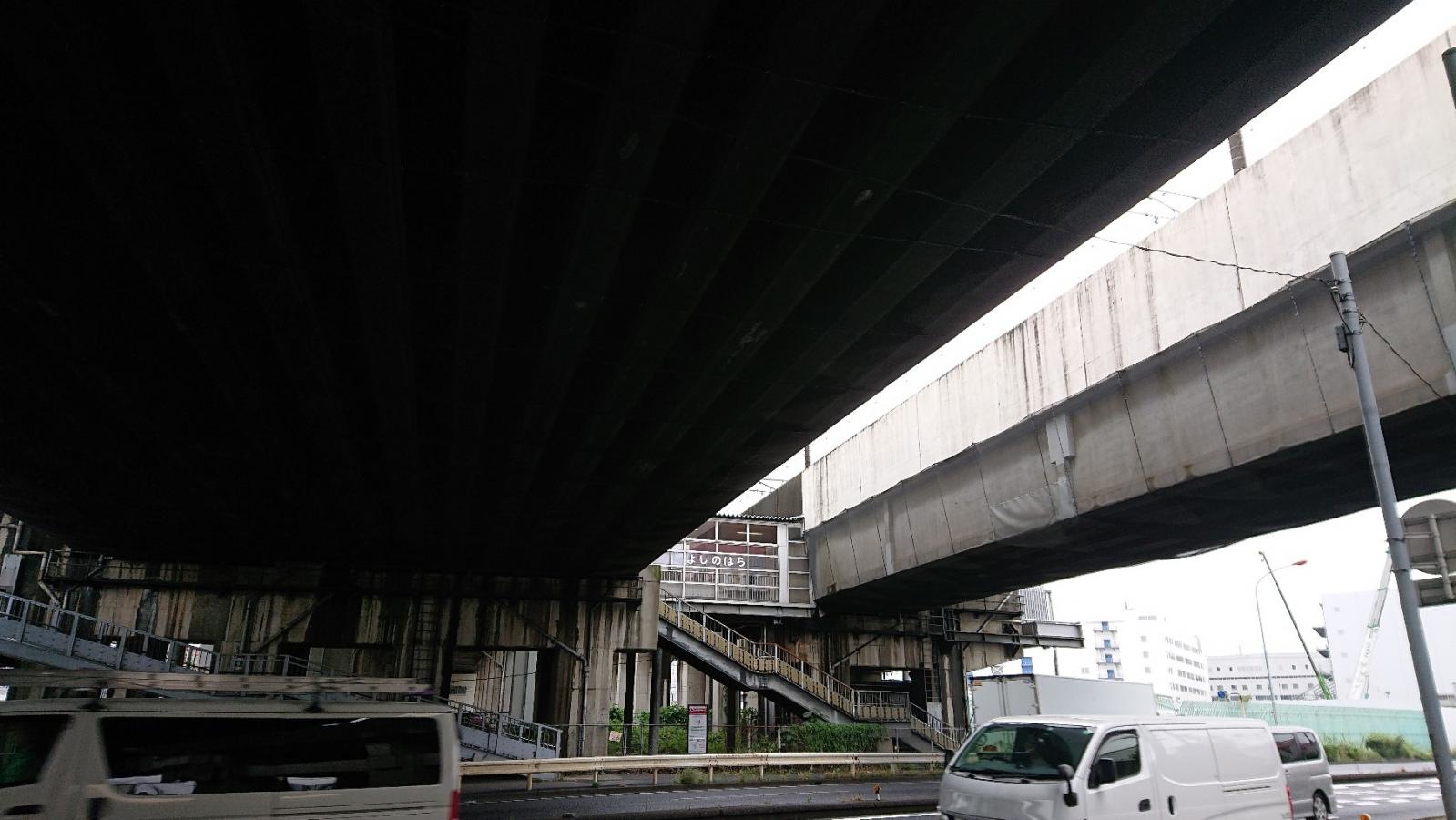 国道16号との交差地点