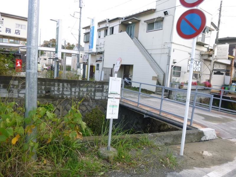 バス停外観