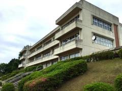 関川小学校