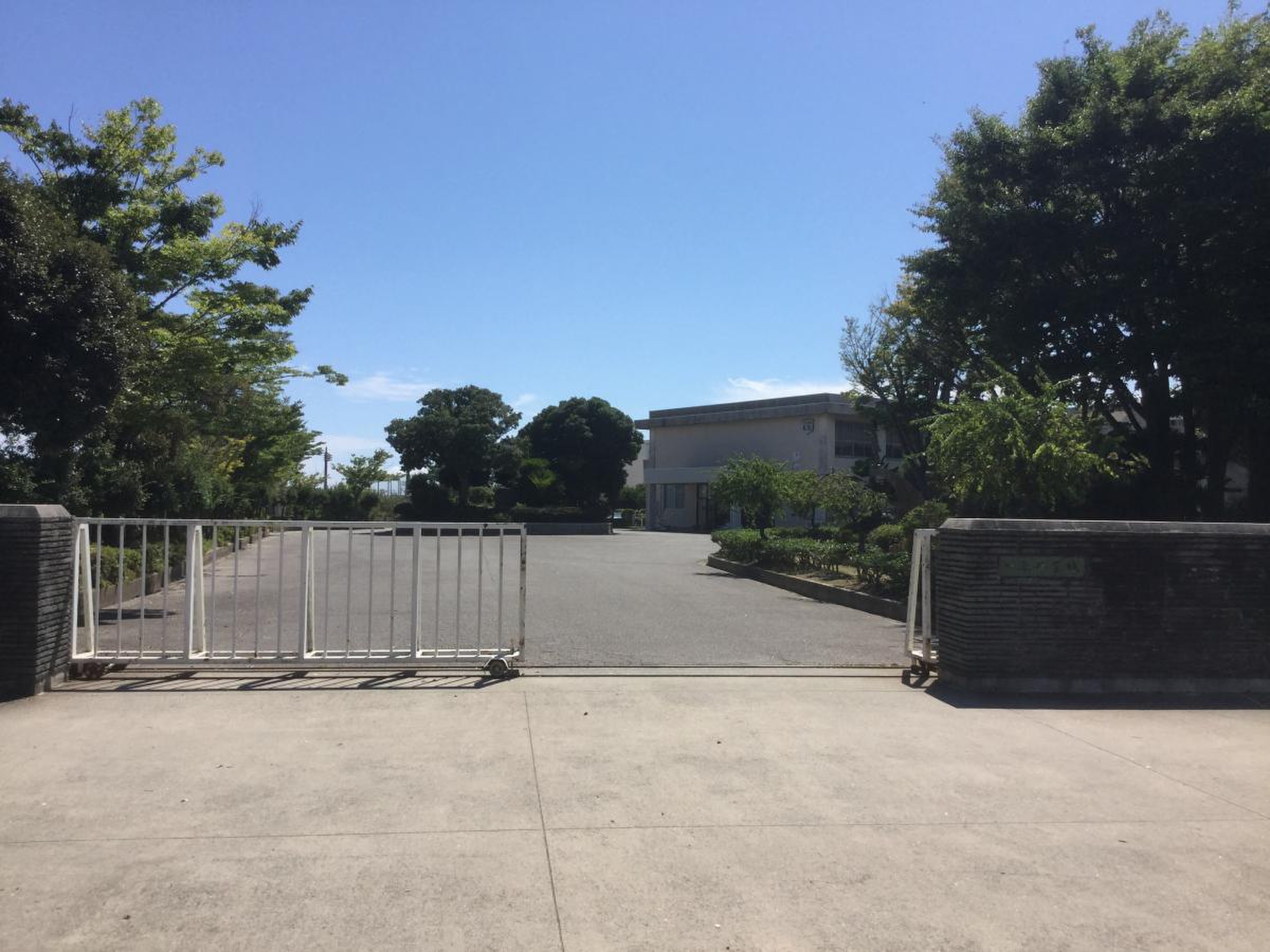西尾 市立 一色 中学校
