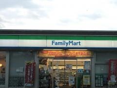 ファミリーマート　豊川御油店