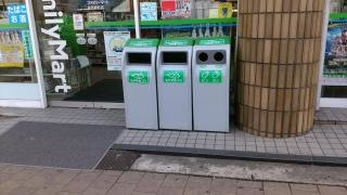 ファミリーマート　室見駅前店