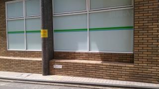 ファミリーマート　室見駅前店