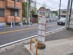 「東泉寺前」バス停留所