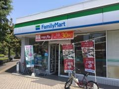 ファミリーマート　岡山中央町店