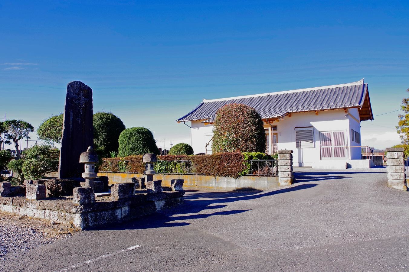 南方向から見た「東光寺」外観