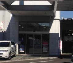中部三菱自動車販売豊山店