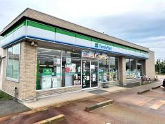 ファミリーマート　つばめ吉田東栄町店