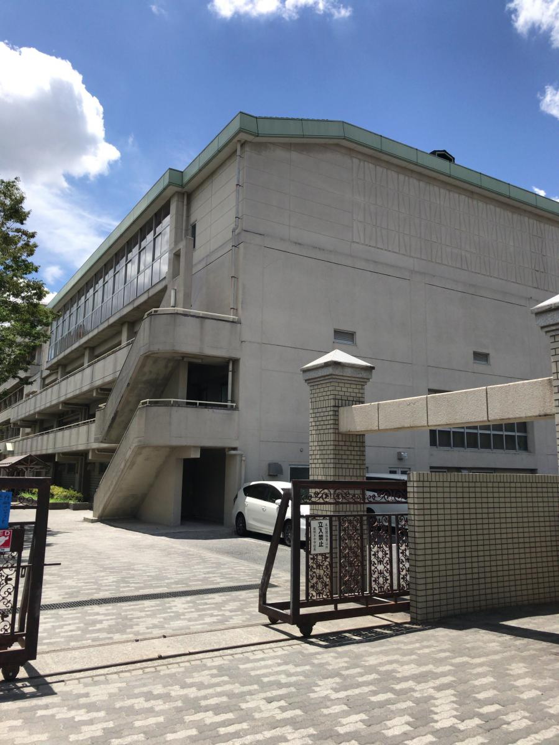 さいたま 市立 尾 間 木 中学校