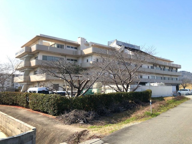 粟生逢花苑 施設外観