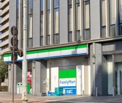 ファミリーマート　宇都宮駅西口店_施設外観