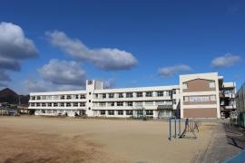 菅生小学校