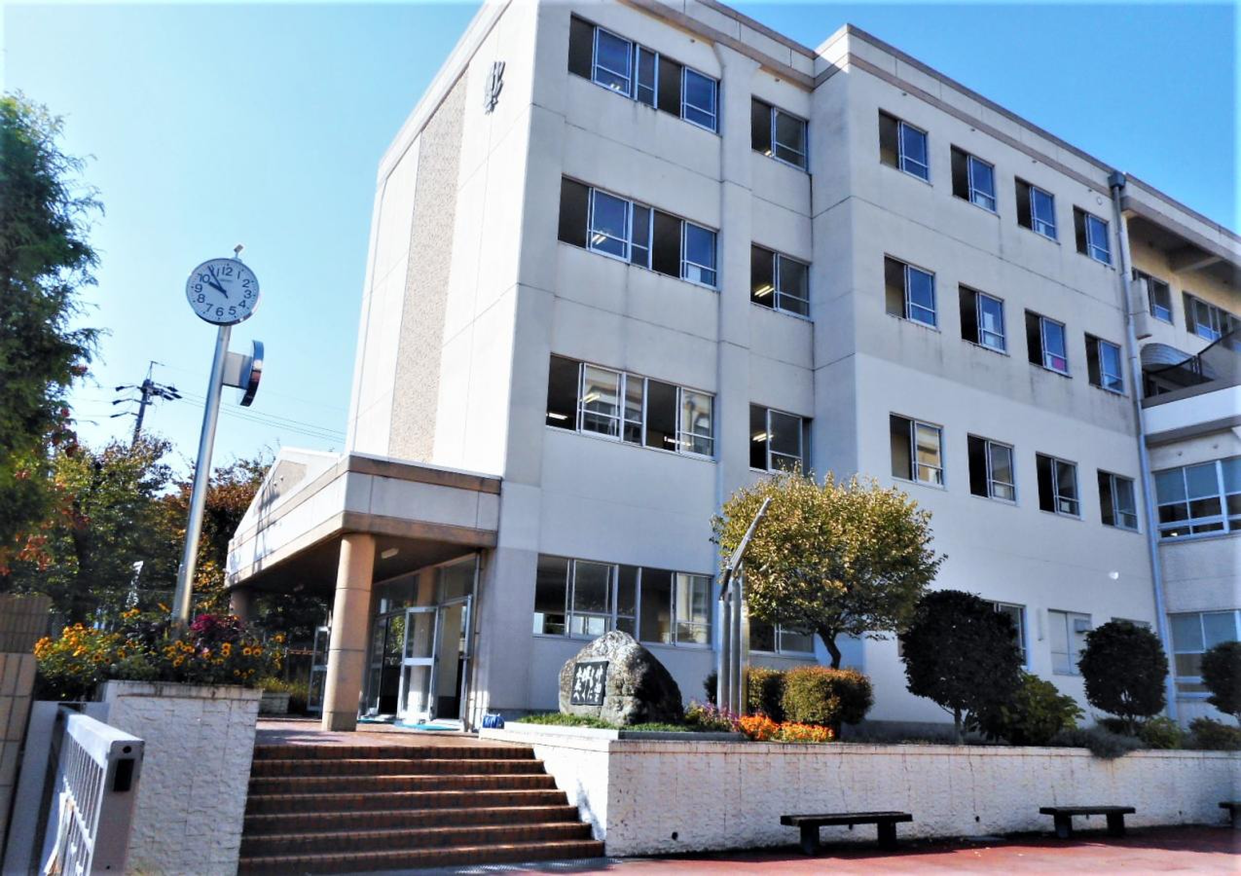 名古屋 市立 左京 山 中学校
