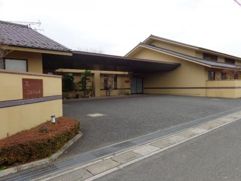 こむろん家 建物全景