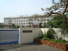 横川小学校
