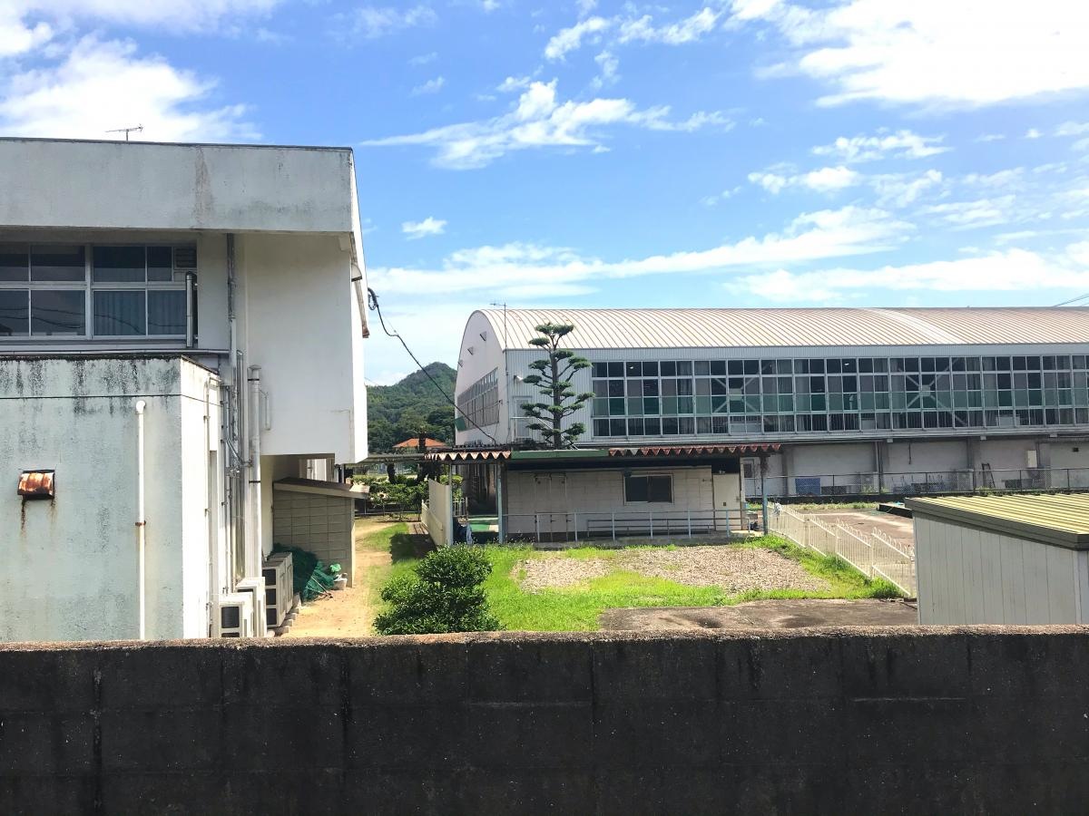 里庄中学校