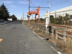 「いすゞ鶴見工場前」バス停留所