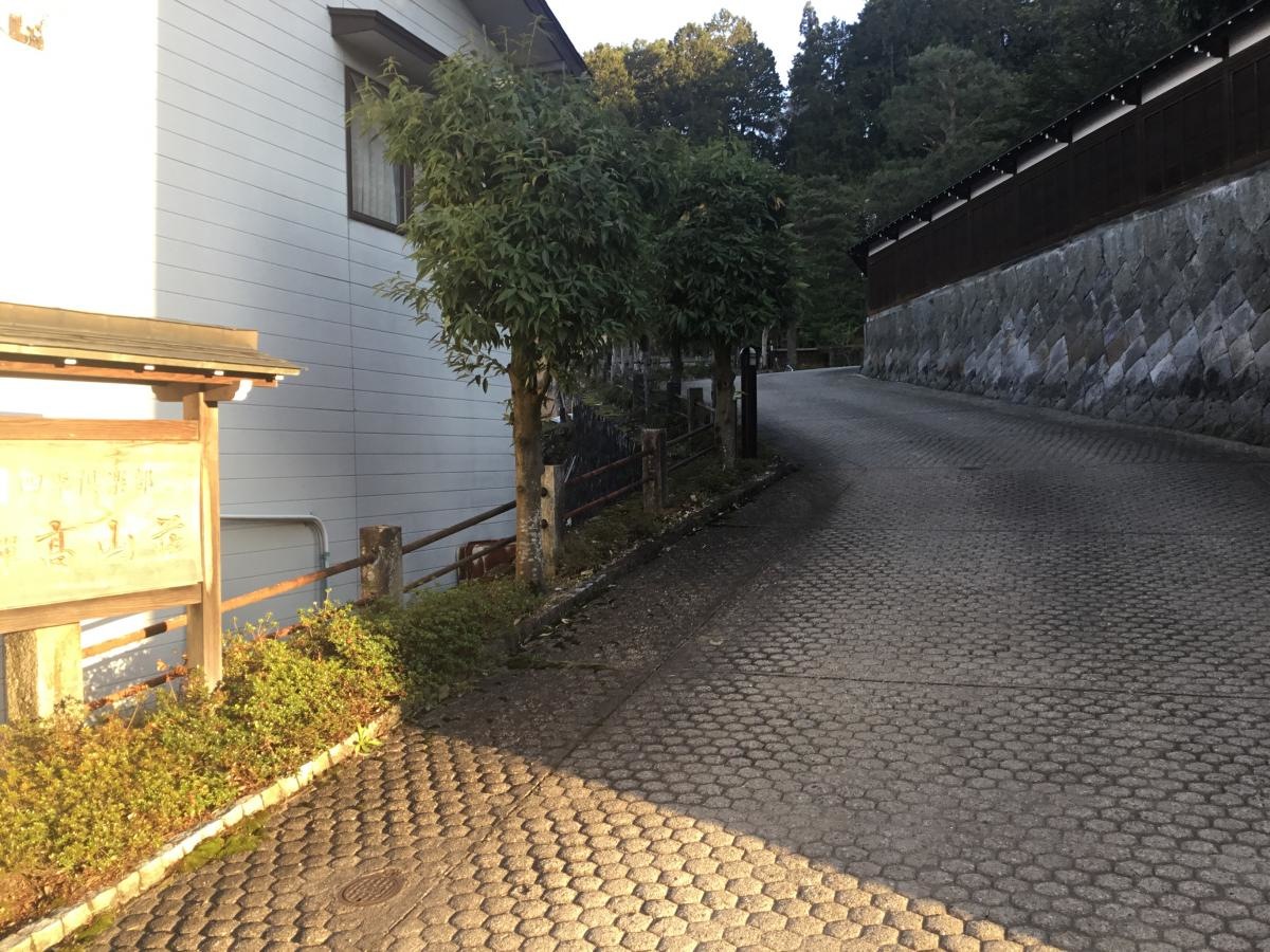 施設入口