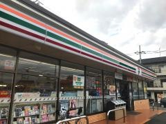 セブンイレブン　横浜勝田南１丁目店