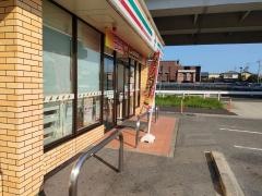 セブンイレブン 知立新林町店