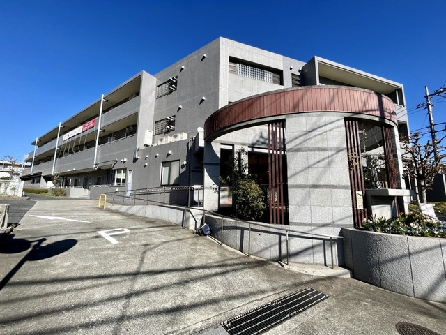 SOMPOケア　ラヴィーレ溝の口 建物全景