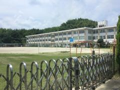 四郷小学校