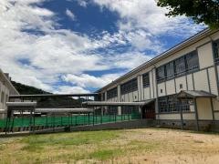 西脇小学校