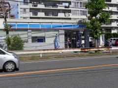 ローソン　本中山店