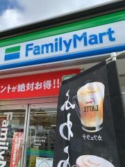 ファミリーマート 磐田富士見店
