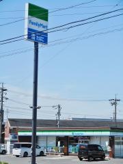 ファミリーマート　高浜芳川店