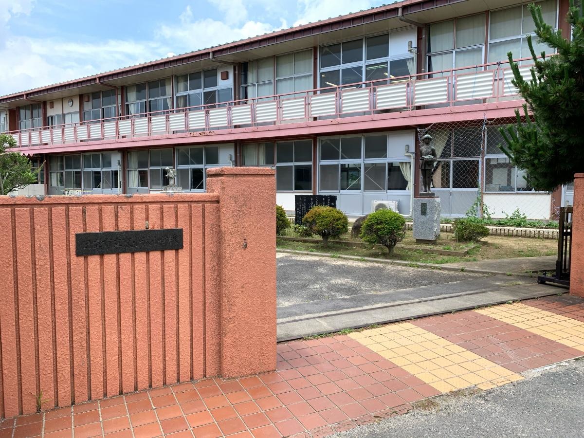 東小沢小学校