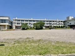 府中小学校