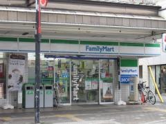 ファミリーマート　松阪駅前店