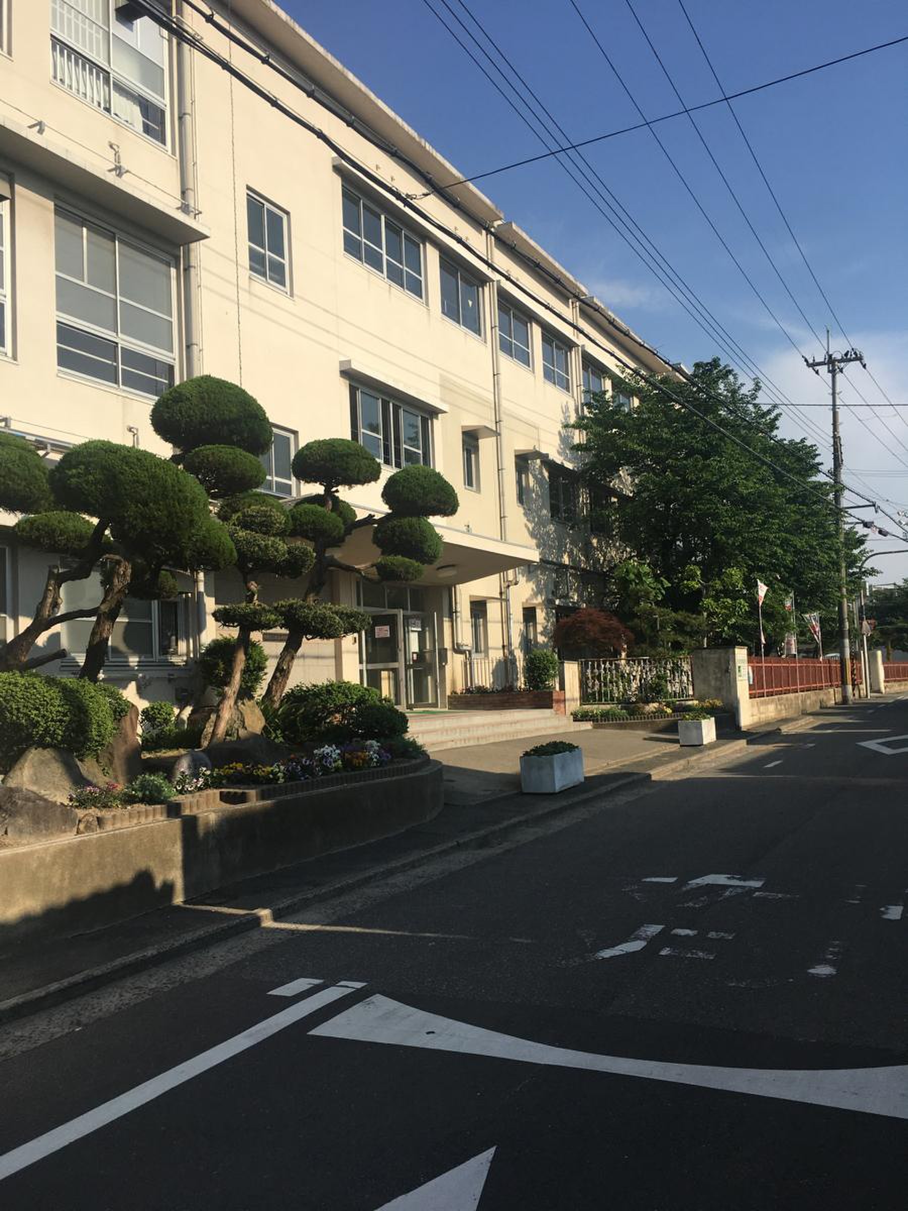 三国 ヶ 丘 中学校