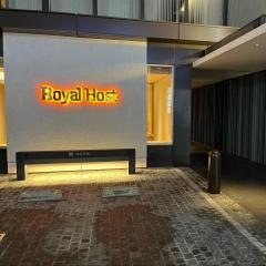 ロイヤルホスト　天神西通り店
