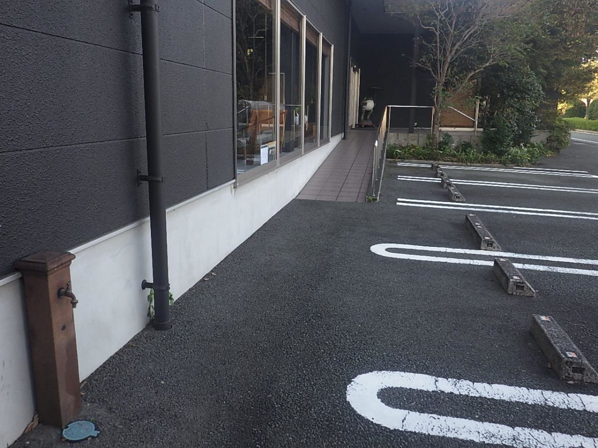 野田家具 花ゆら　です。