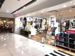 ユニクロ　東急プラザ戸塚店