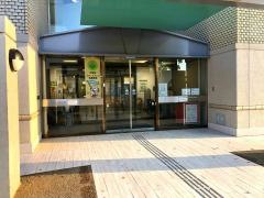 ひと・ほんの庭　にこっと