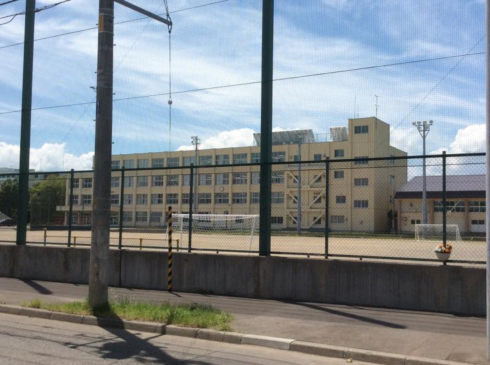 美香 保 小学校