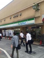 ファミリーマート　山陽姫路駅前店