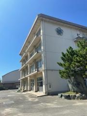 松山市立西中学校