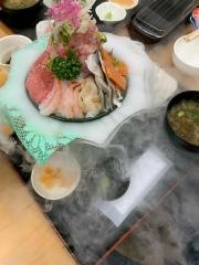 酒田市みなと市場　小松まぐろ専門店