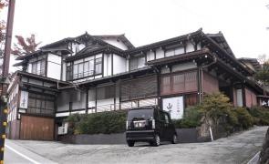山貴