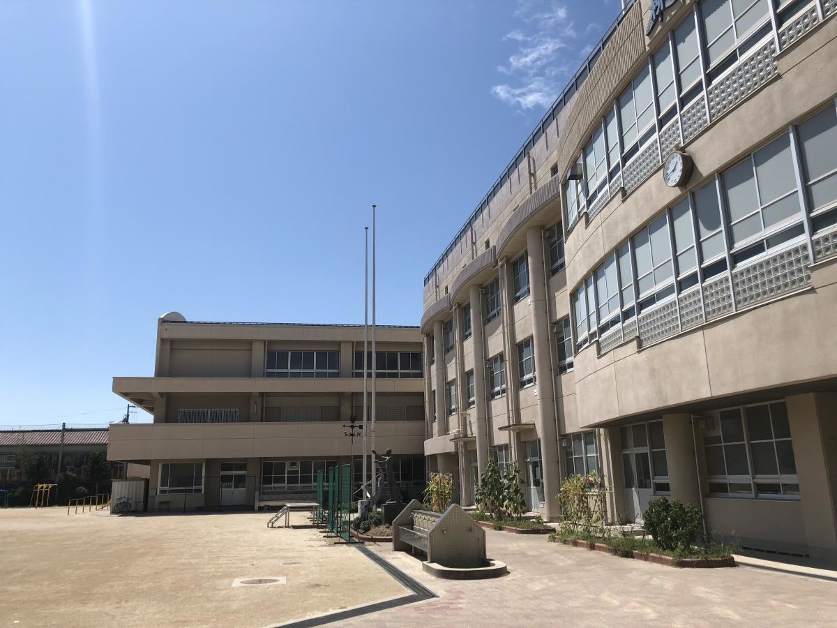 学校外観