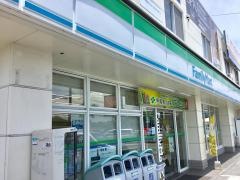 ファミリーマート　嘉手納第一ゲート前店