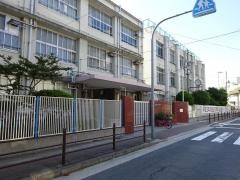 聖賢小学校