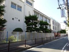 聖賢小学校