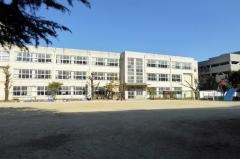 荷揚町小学校